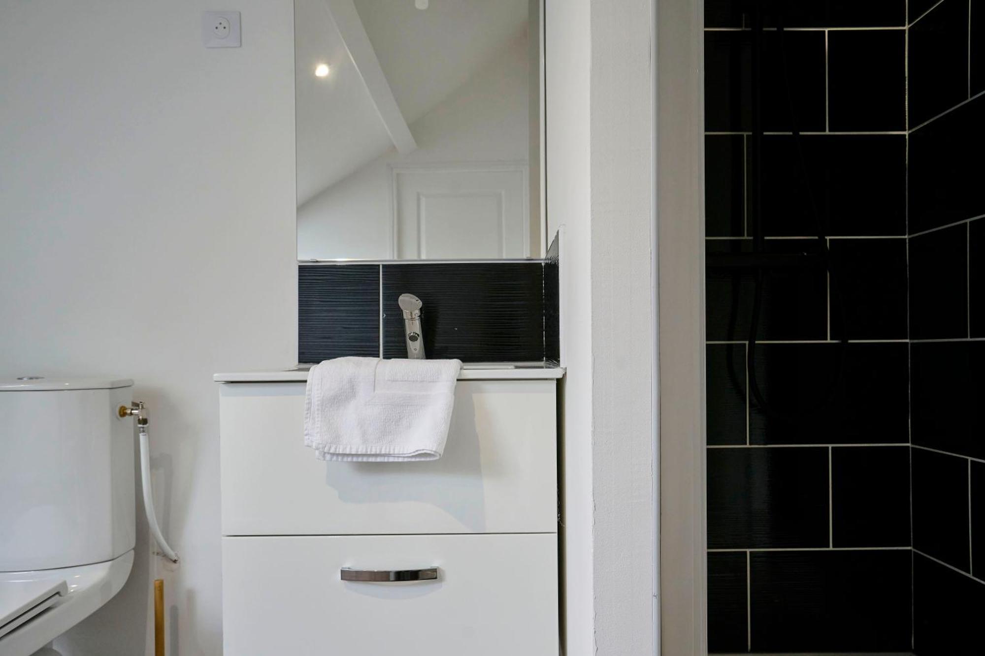 Appartement Ng Prestige - Tv - Netflix - Wifi à Tourcoing Extérieur photo